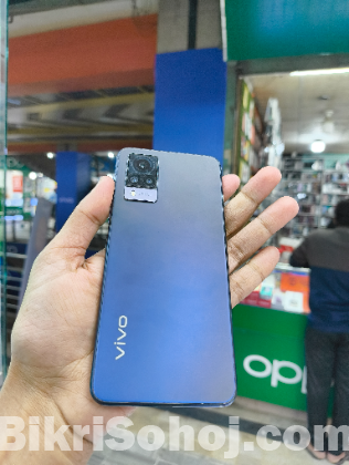 VIVO V21